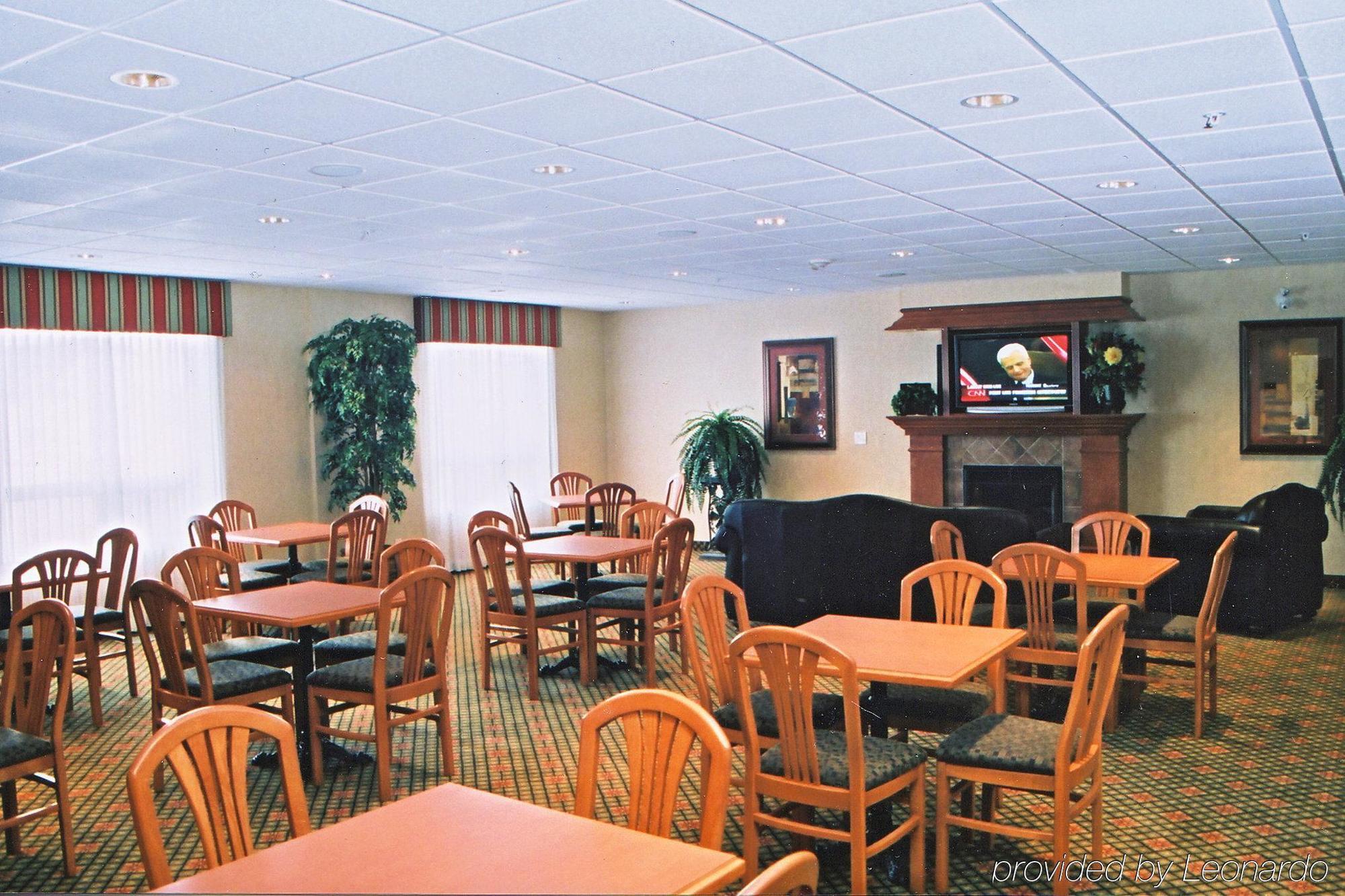 Hotel Express By Ihg Airdrie