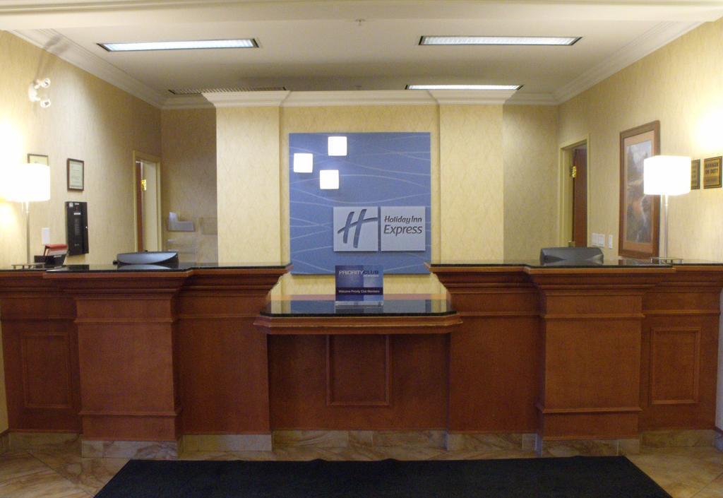 Express By Ihg Hotel
