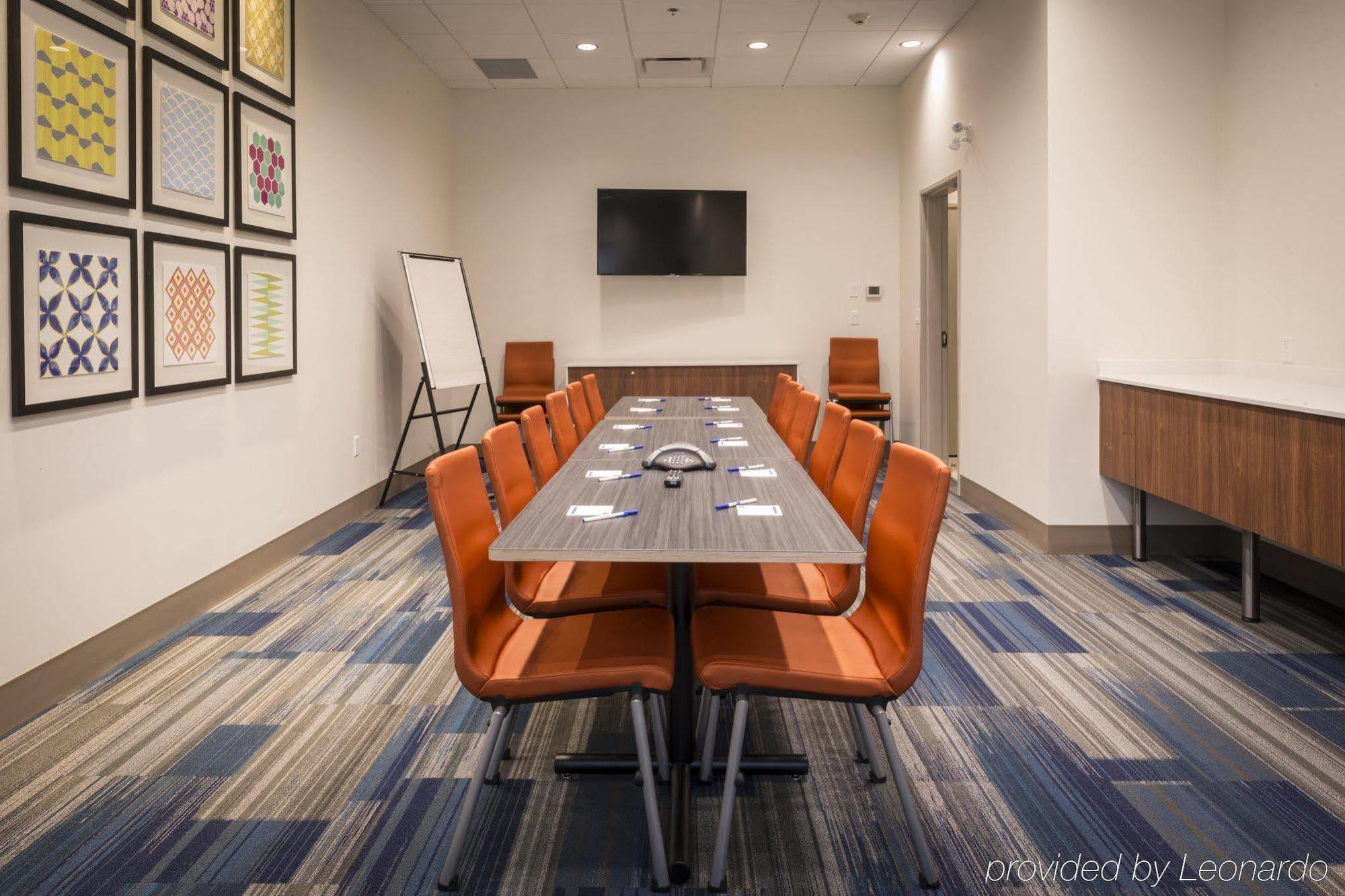 Express By Ihg Hotel Airdrie