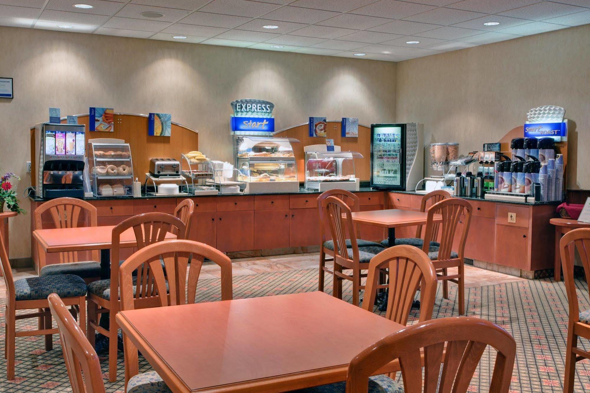 Express By Ihg 3* Airdrie